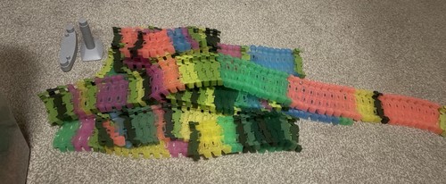 Huge flexible dinosaur race - flexible,